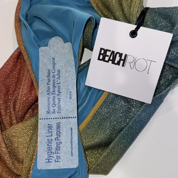 NWT Beach Riot Highway Bikini Bottom in Desert
Ombre Shimmer Large Revolve - Picture 8 of 10